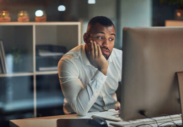 How to Legally Work on the Internet