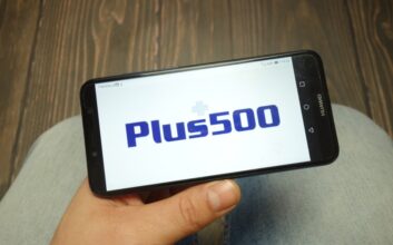 Is Plus500 Suitable for Beginners