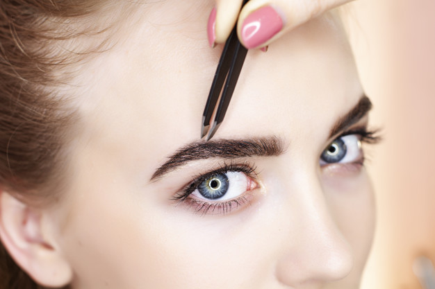 eyebrow microblading