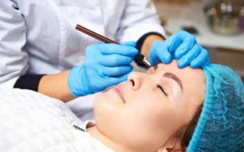 Microblading eyebrows training