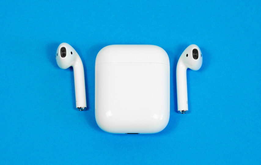 airpods and airbuds pro