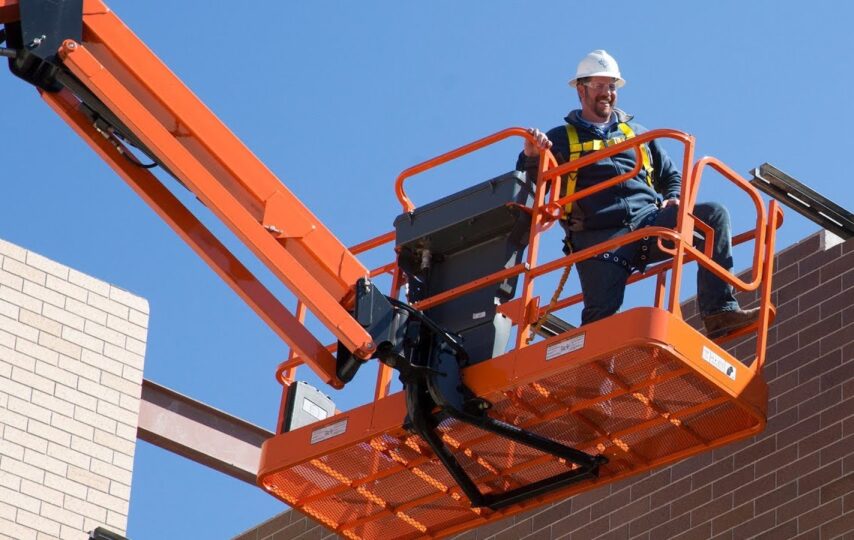 3 Things You Need To Know Before Using Elevated Work Platforms