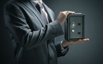 Tips for Selecting a Secure Safety Deposit Box That Matches Your Lifestyle
