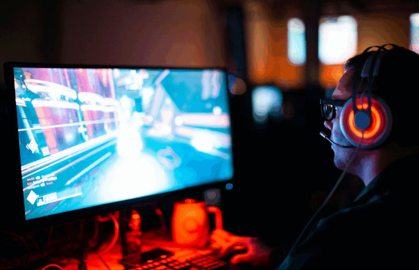 The Social Platform Empowering Geek Communities?