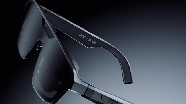 Electrochromic Lenses Attempt to Replicate the Cinema Experience
